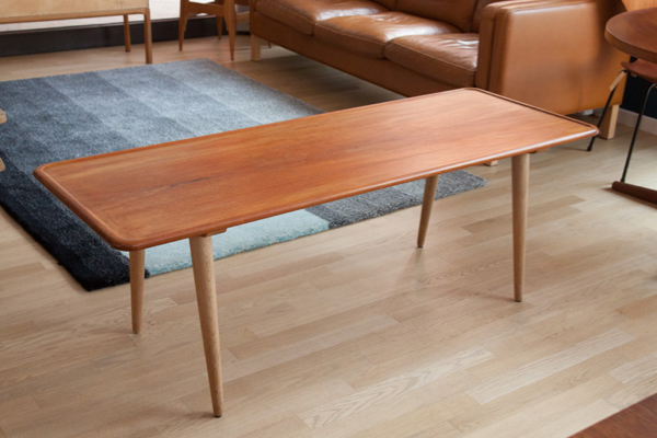 Coffee table - Hans Wegner