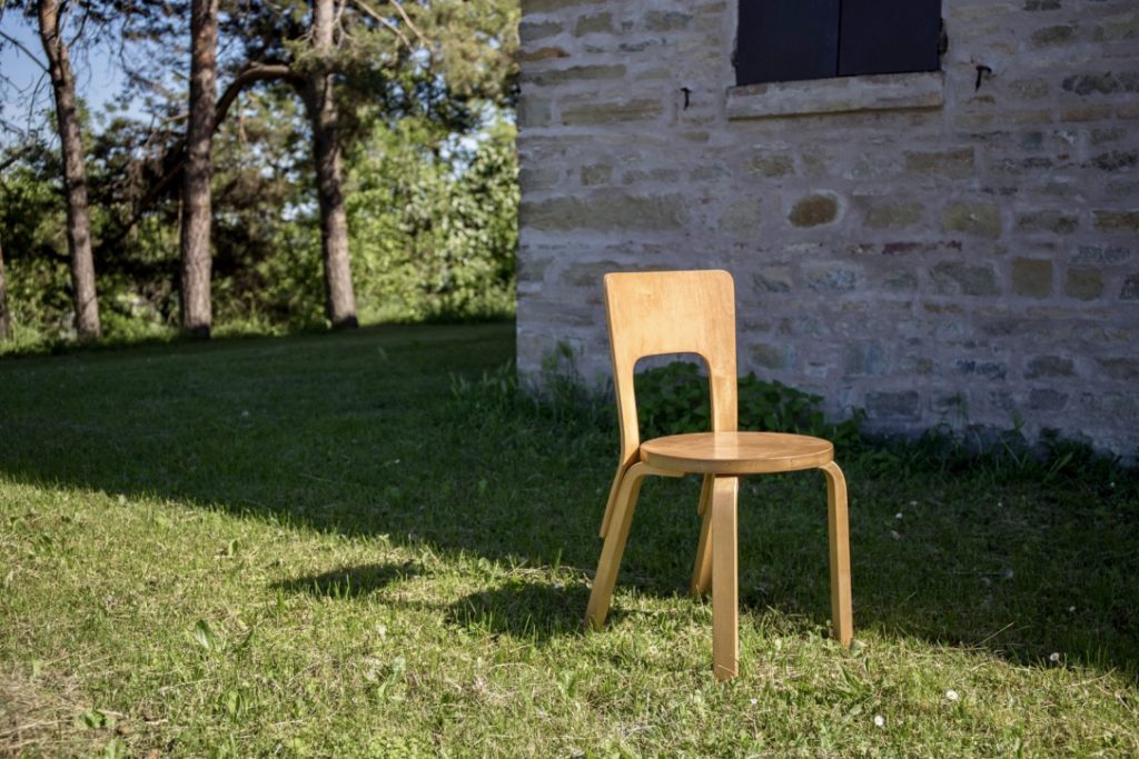 Alvar Aalto chair Mod. 66