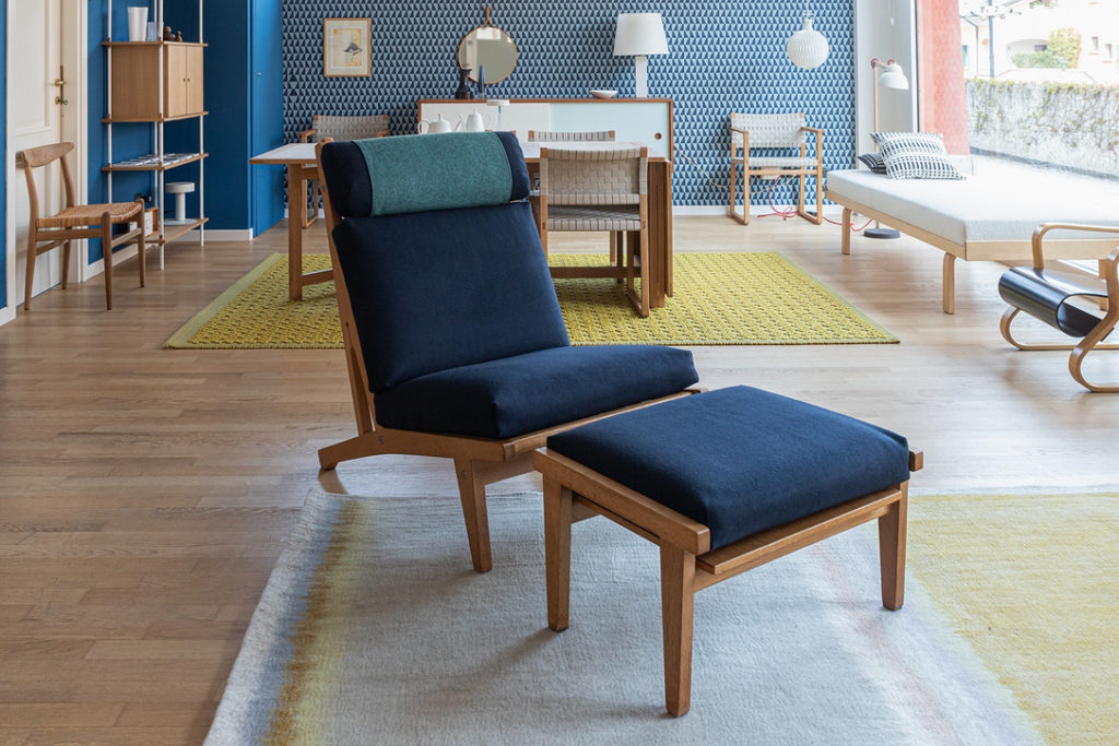 Easy-chair by  Hans Wegner  – Cod.1359