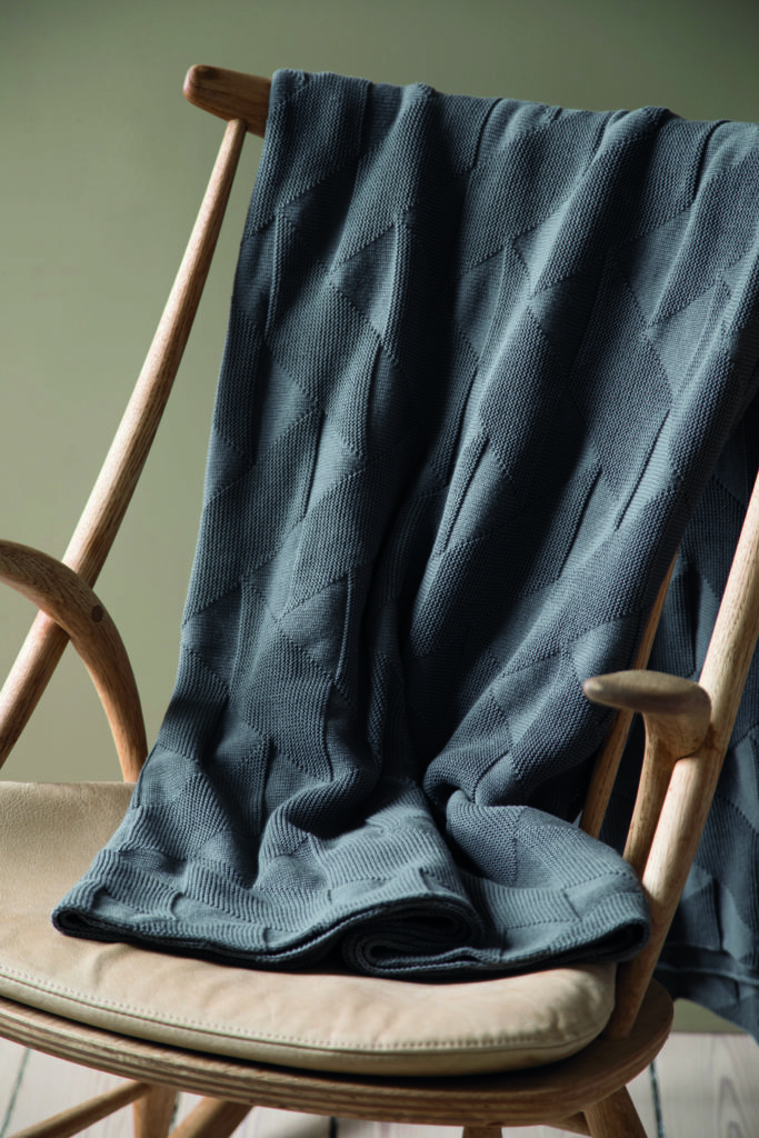 Architectmade-FJ-Pattern-Organic-Cotton-Pillows-Blankets-Denmark-Finn-Juhl-6