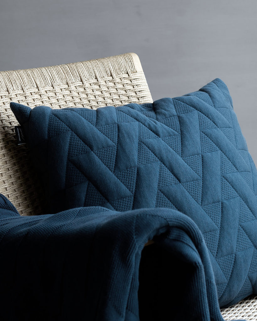 Architectmade-FJ-Pattern-Organic-Cotton-Pillows-Blankets-Denmark-Finn-Juhl-9