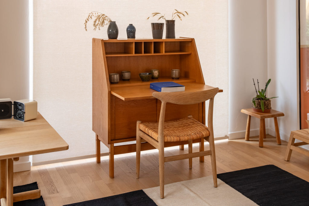 Bureau in rovere - Cod. 1643